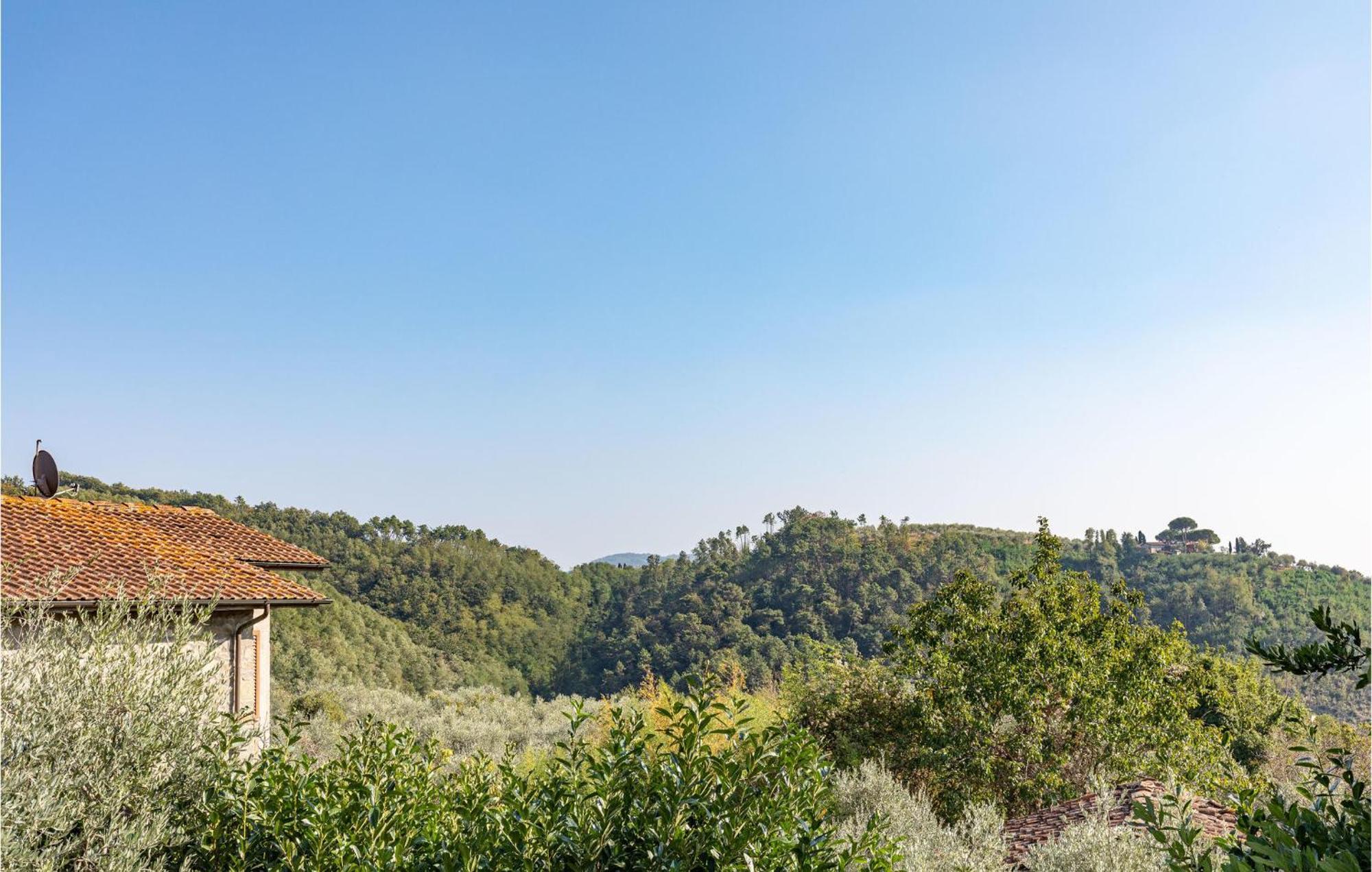 Awesome Home In Marliana With Kitchenette Exteriör bild