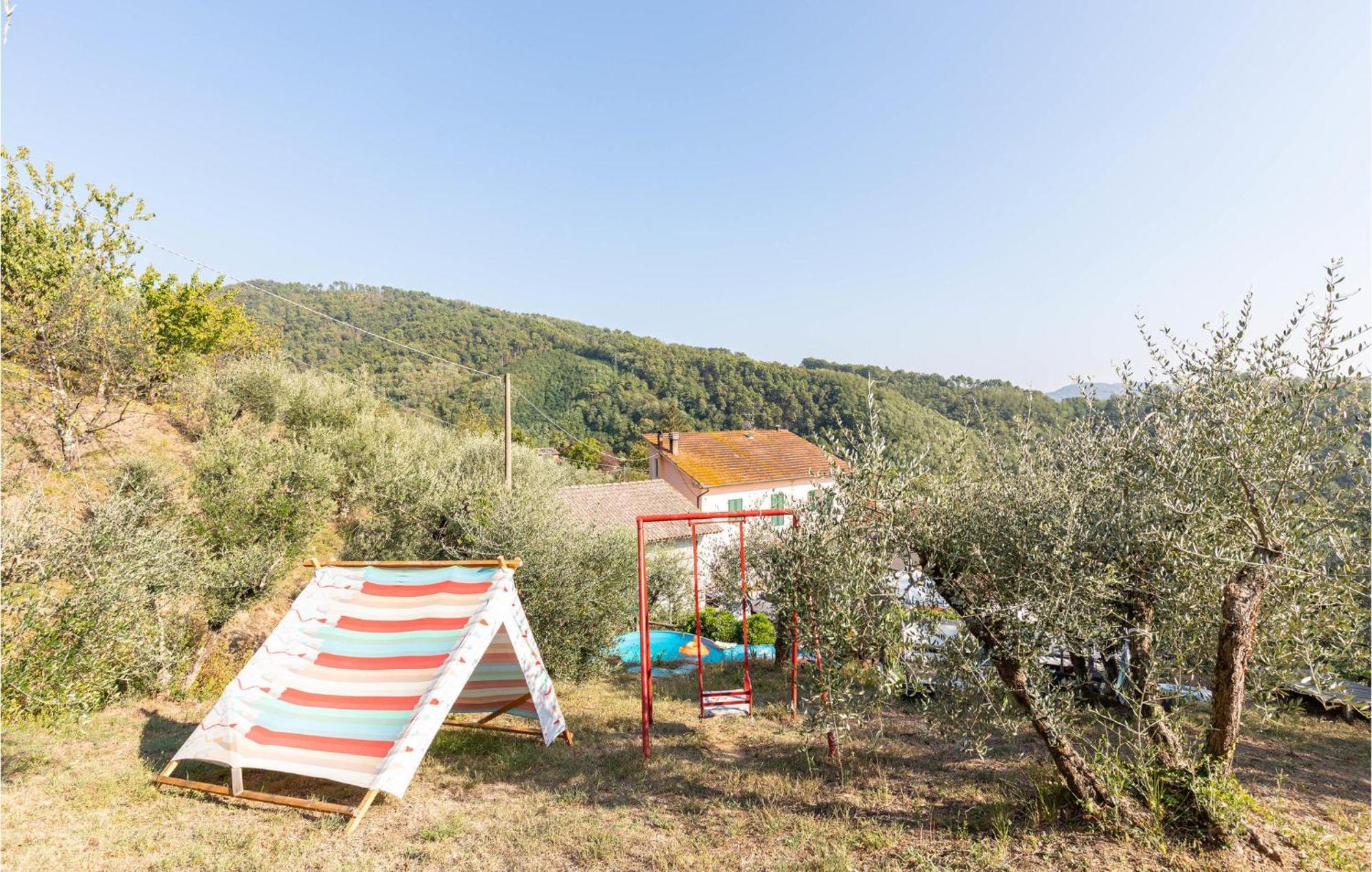 Awesome Home In Marliana With Kitchenette Exteriör bild