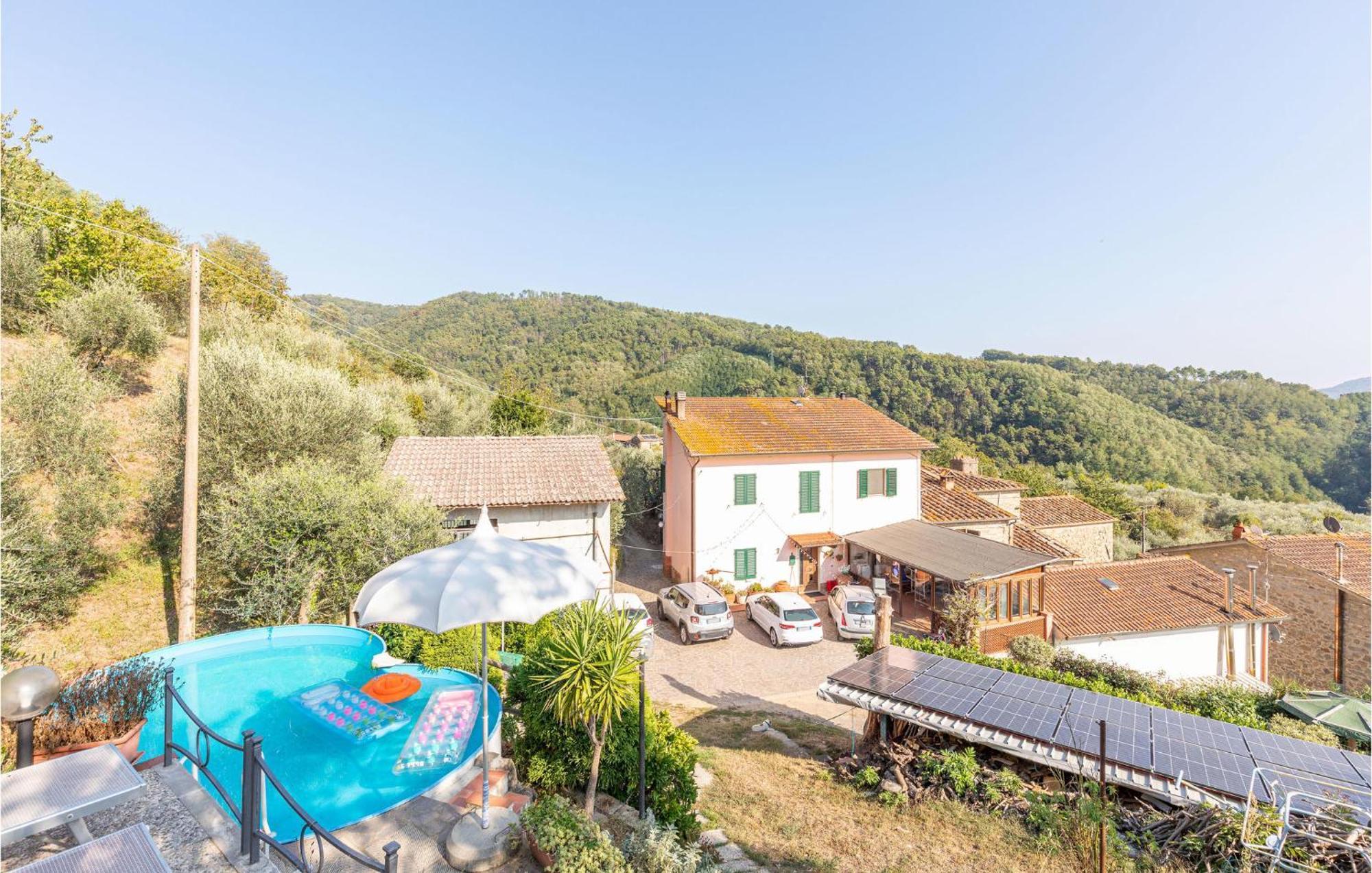 Awesome Home In Marliana With Kitchenette Exteriör bild