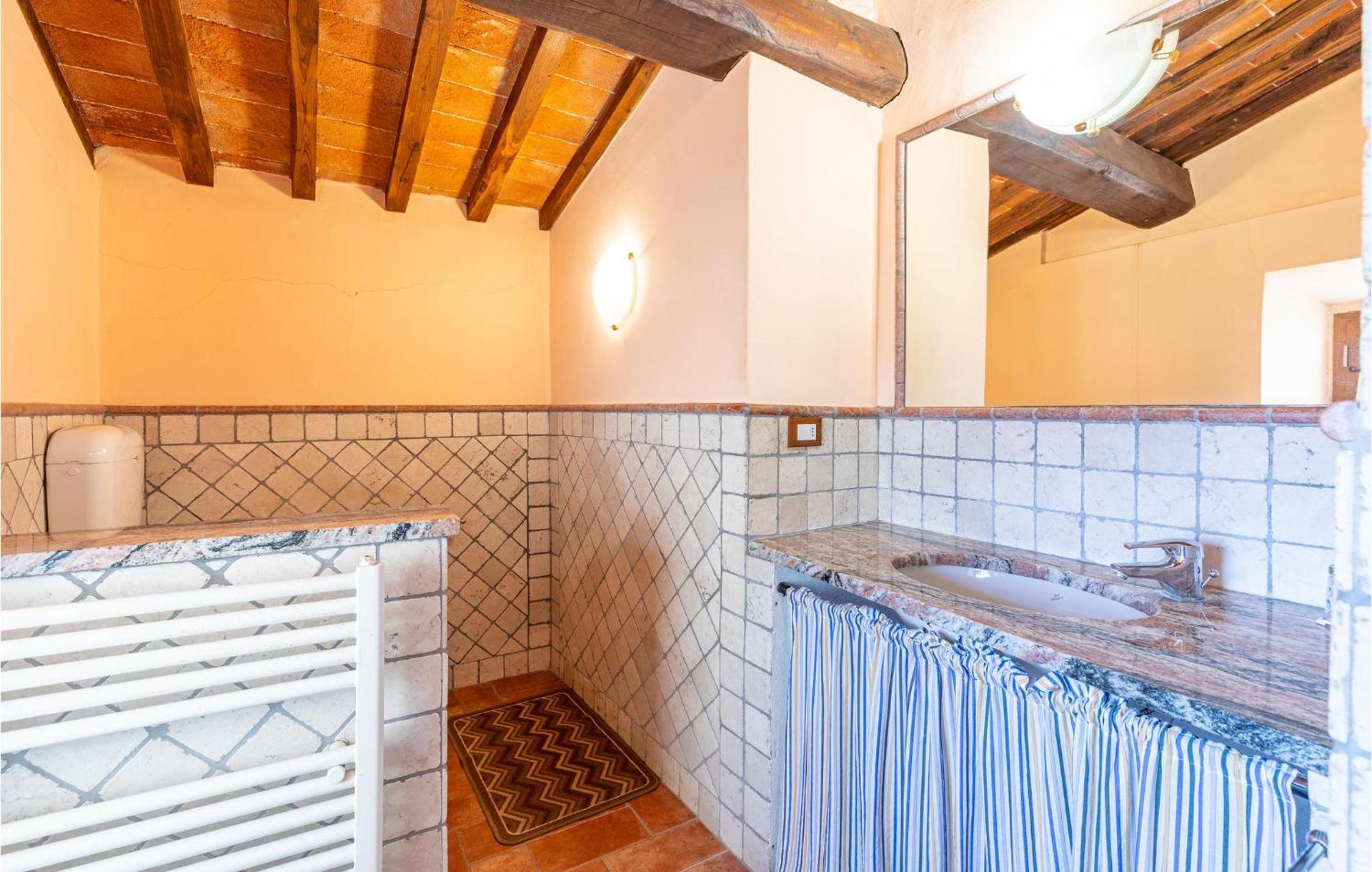 Awesome Home In Marliana With Kitchenette Exteriör bild