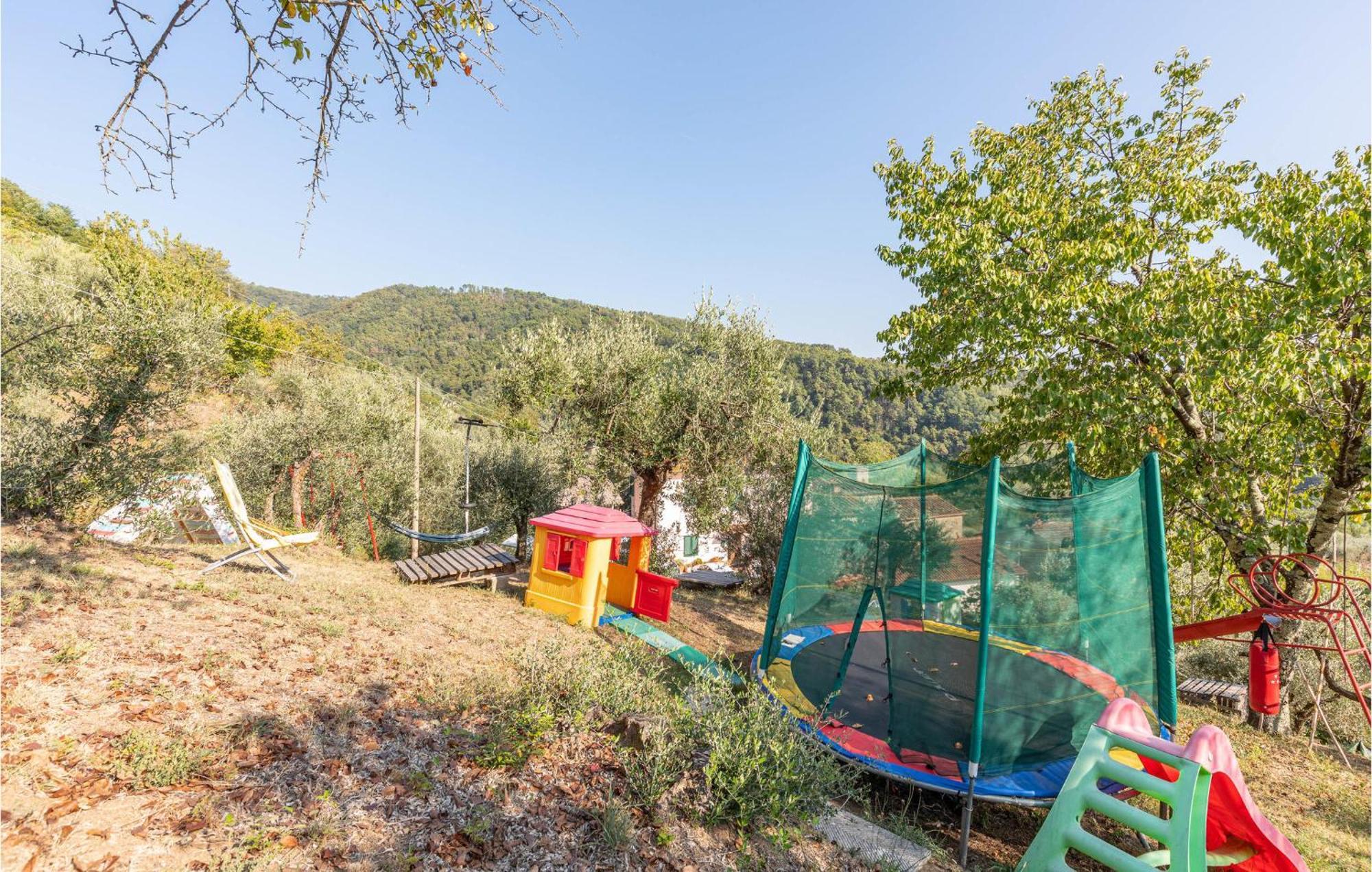 Awesome Home In Marliana With Kitchenette Exteriör bild