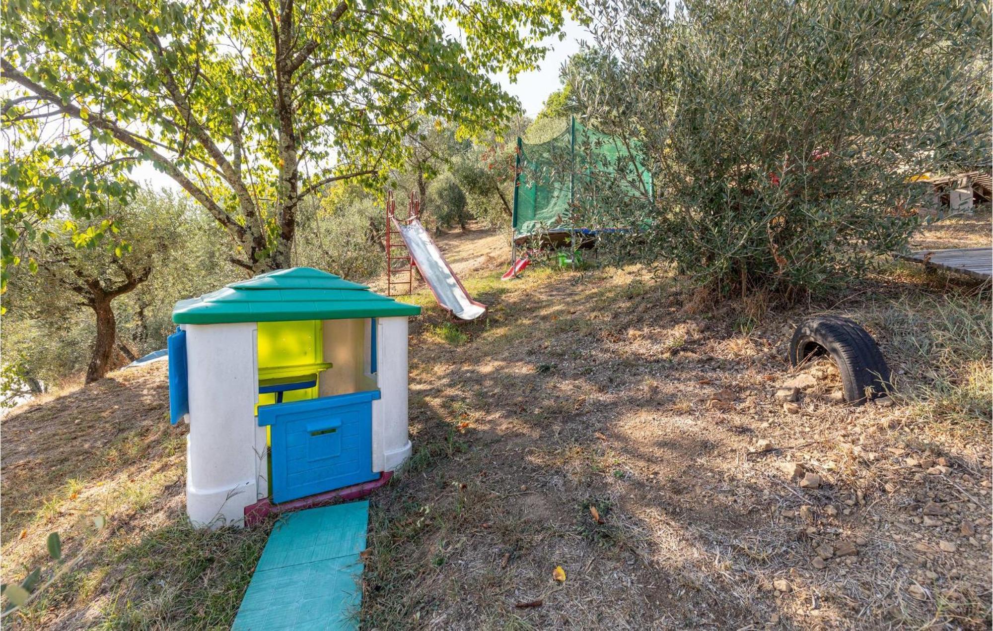 Awesome Home In Marliana With Kitchenette Exteriör bild
